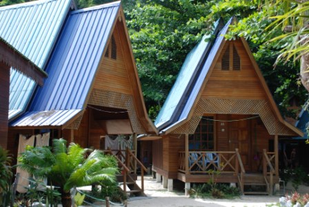 www.perhentianislandcocohut.com - new cocohut chalet perhentian island